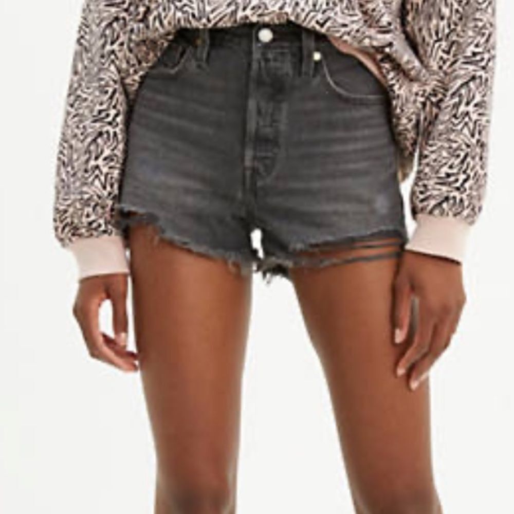 Levi’s black 501 jean shorts stonewash